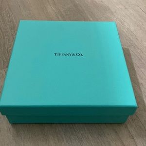 Like new authentic Tiffany&co 5.5”x5.5”x2” box